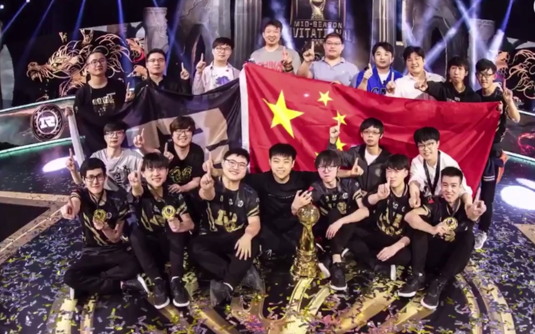 詹姆斯回归赛场，爆冷首场状态亮眼，RNG观众沸腾！